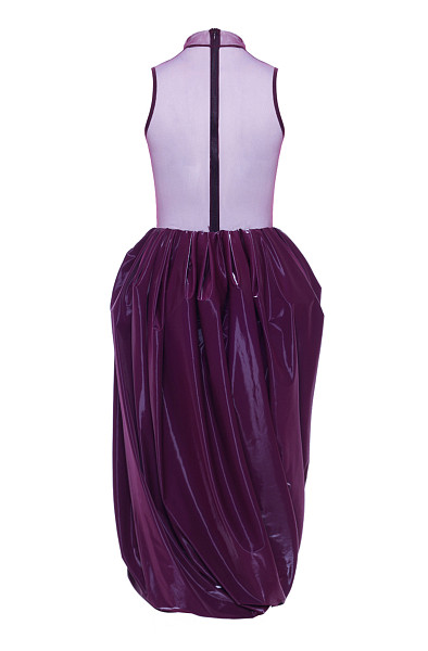 Платье с объемной юбкой